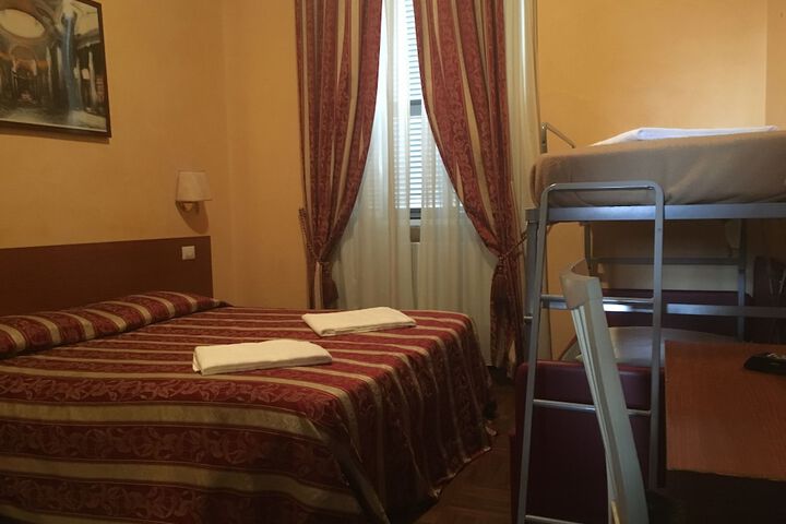 Room 26 of 48
