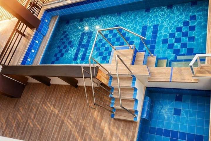Pool 118 of 125