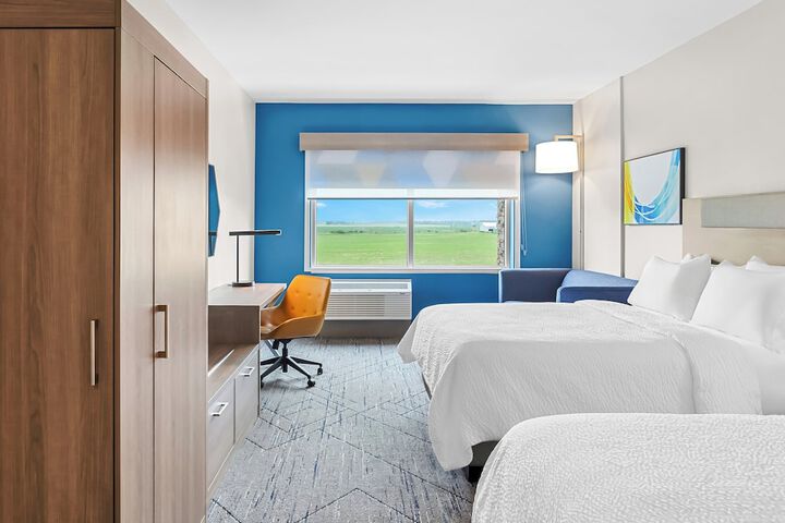 Room 9 of 40