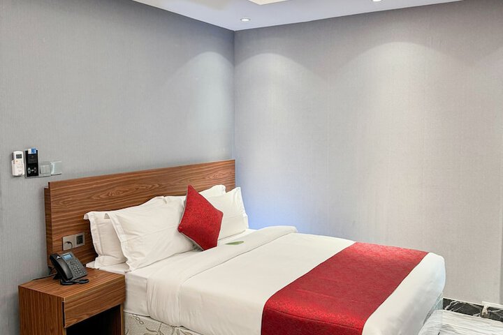 Room 4 of 26