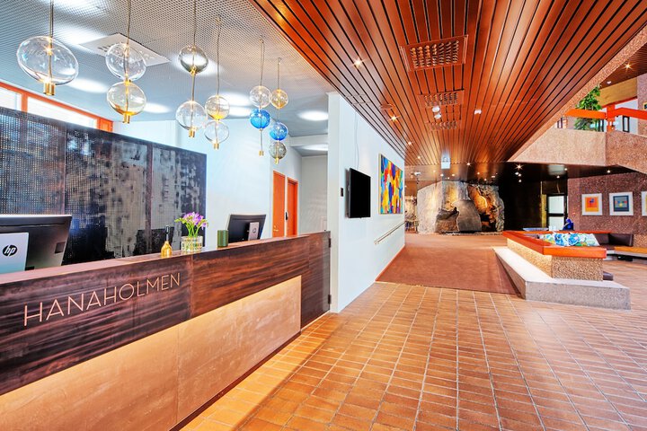 Hotel Lobby