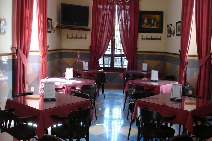 Dining 21 of 36