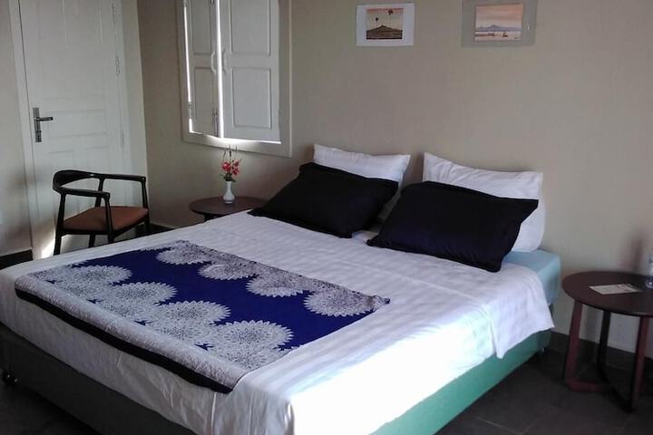 Room 6 of 51