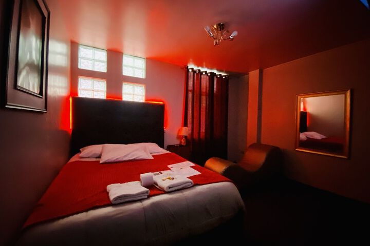 Room 6 of 21