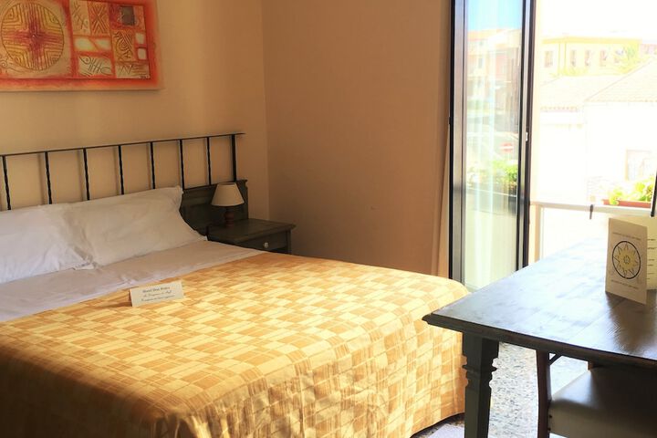 Room 12 of 74