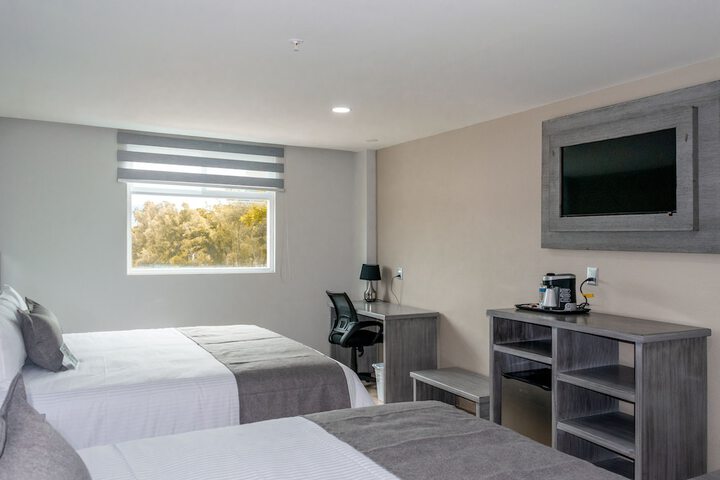 Room 10 of 30