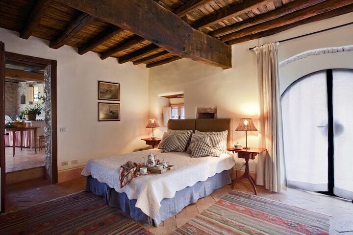 Room 4 of 31