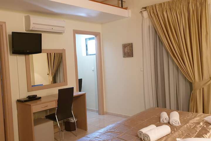 Room 29 of 64