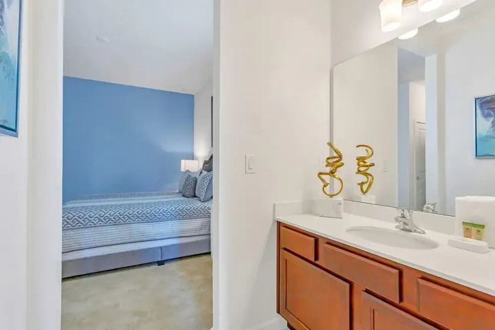 Room 9 of 21