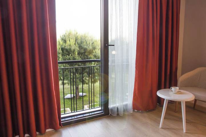 Room 16 of 73