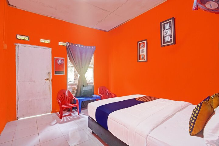 Room 12 of 28
