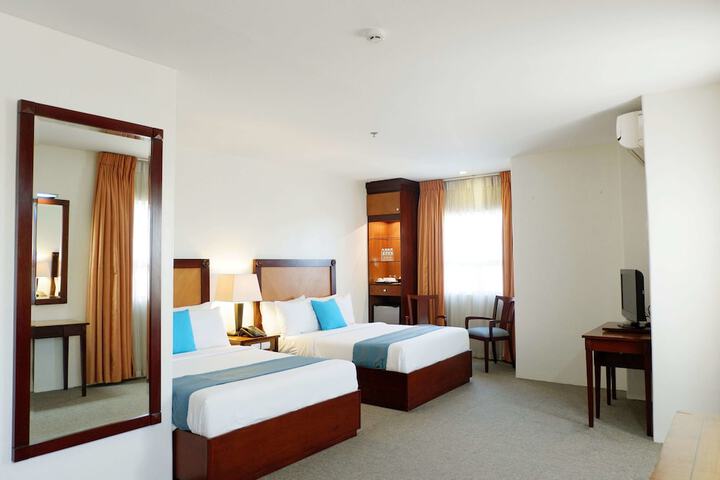 Room 3 of 36