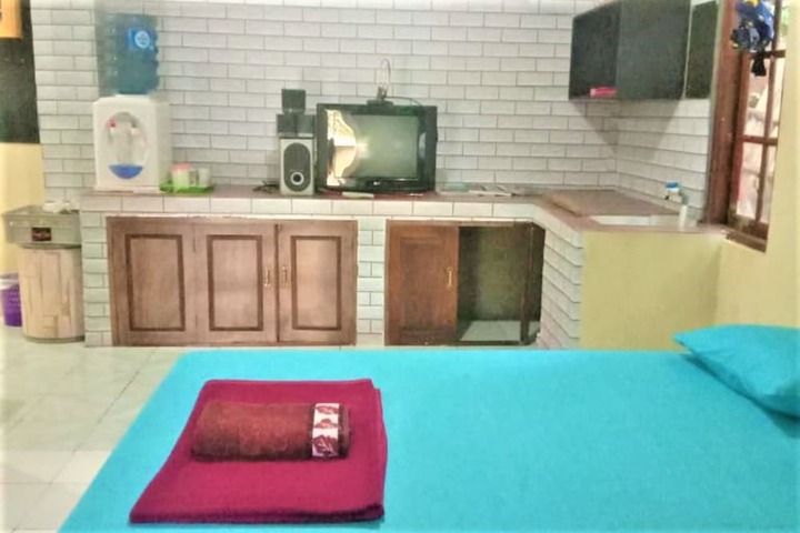 Room 4 of 17