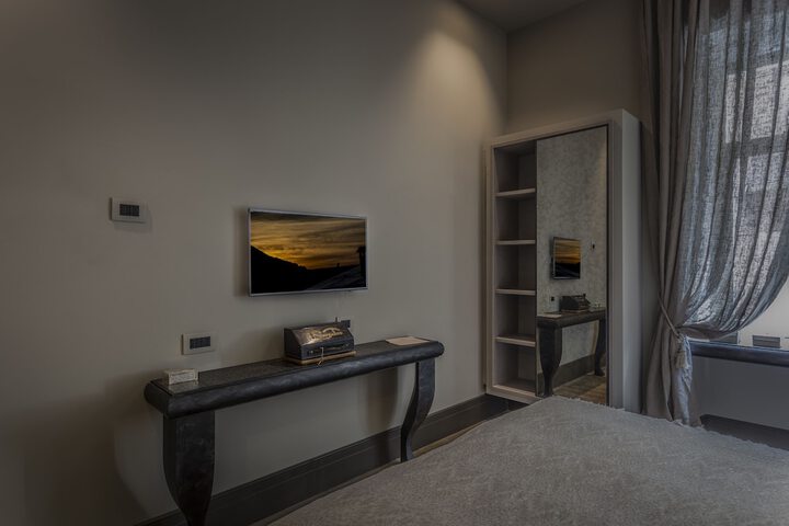 Room 17 of 52