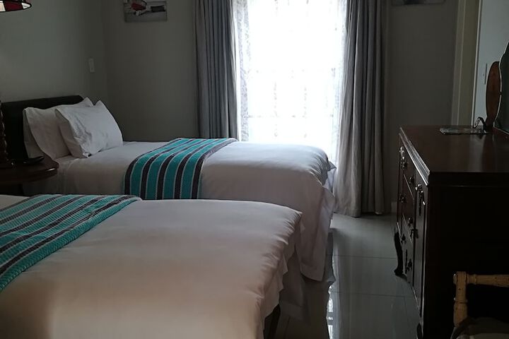 Room 27 of 78