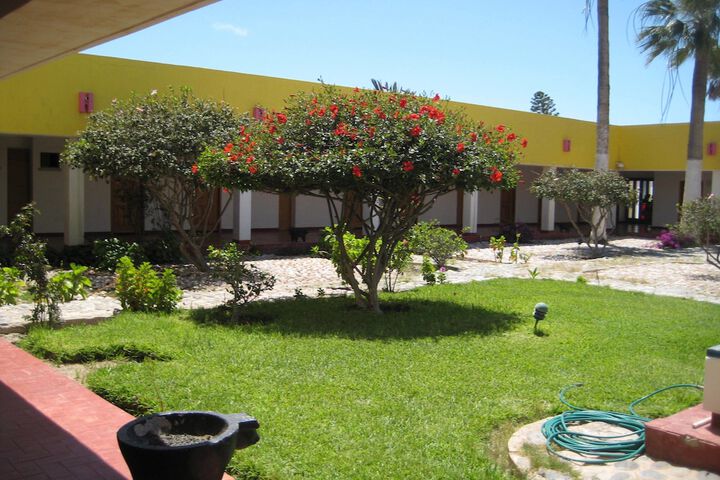 Hotel Exterior 34 of 44