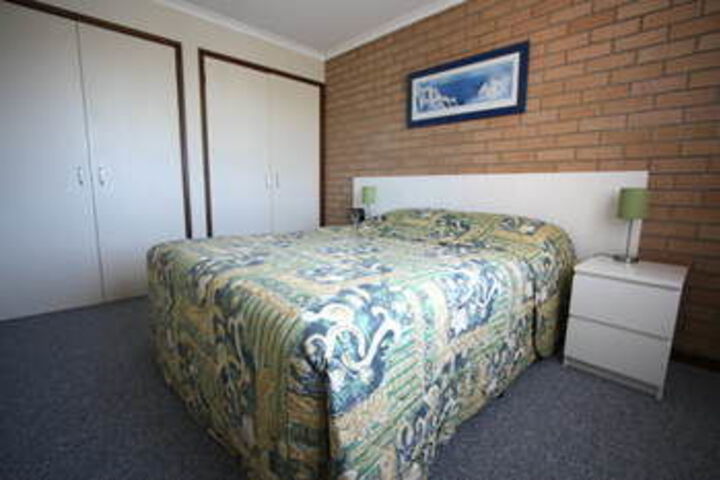 Room 12 of 19