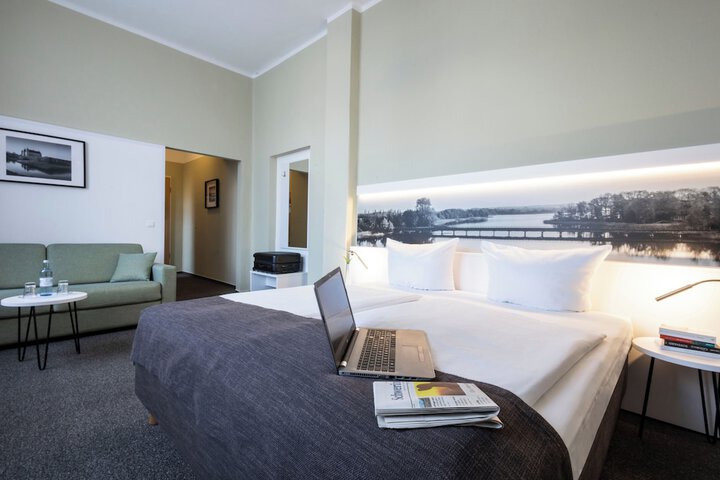 Room 40 of 114