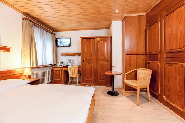 Room 20 of 111