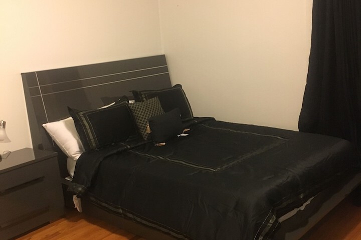 Room 11 of 33