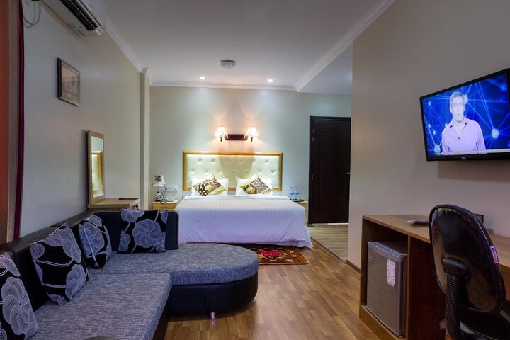 Room 13 of 52