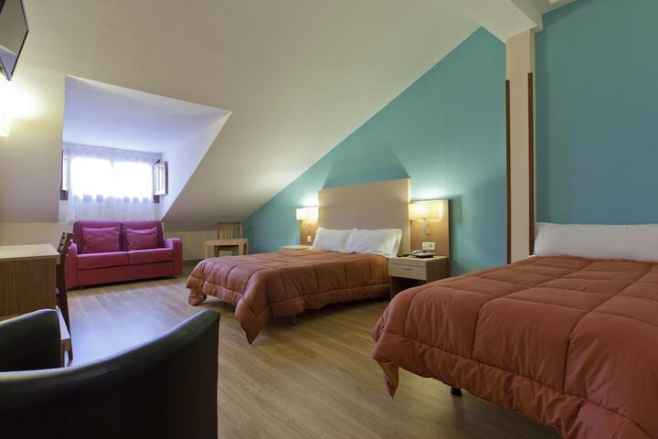 Room 8 of 43