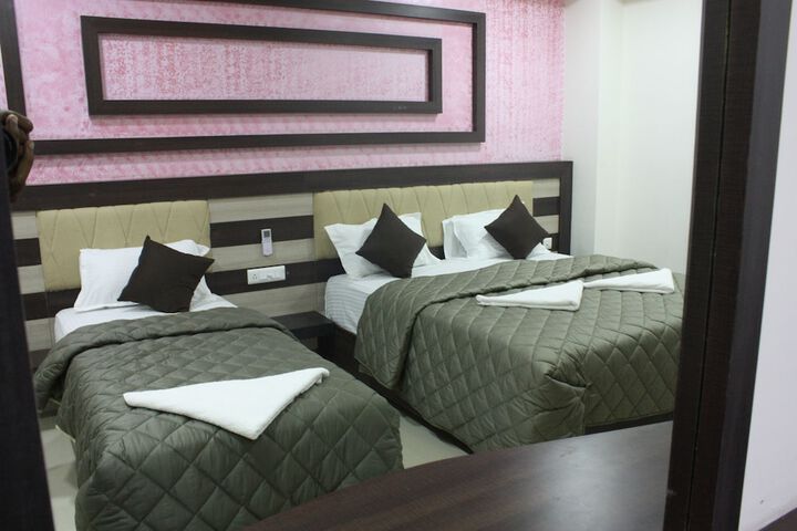 Room 7 of 24