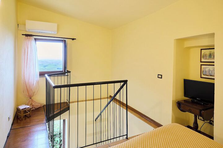 Room 19 of 54