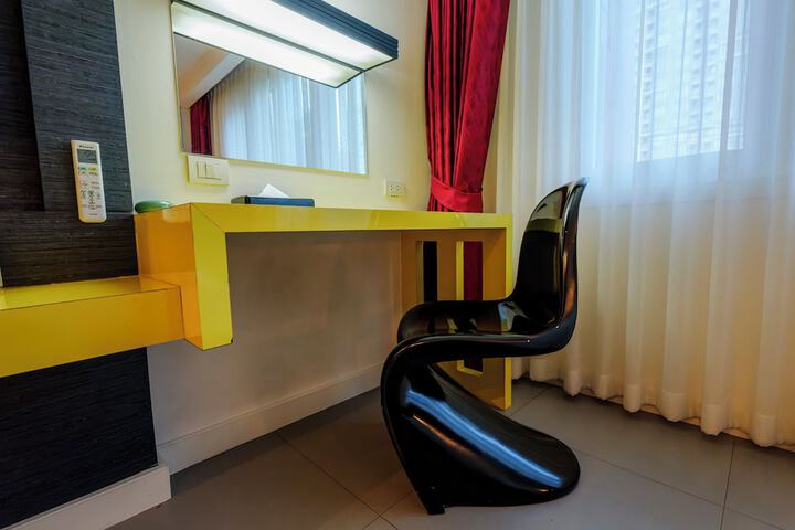 Room 45 of 77