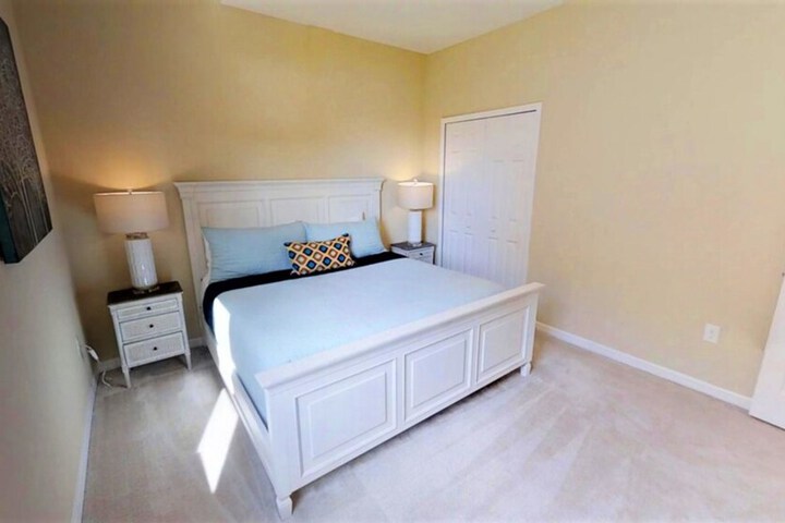 Room 11 of 64
