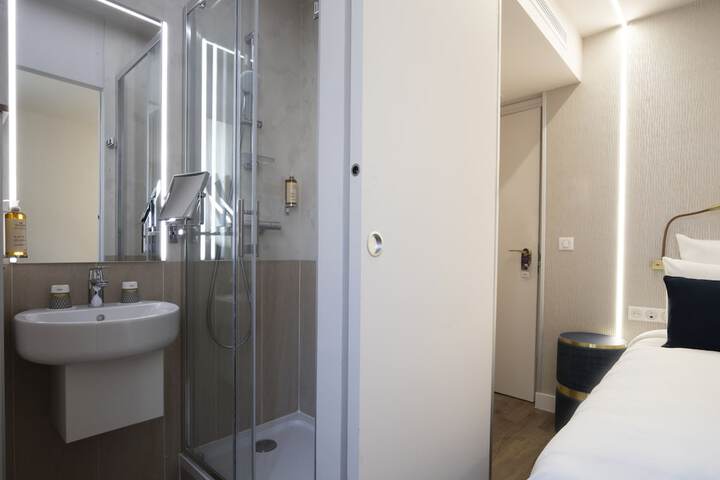 Room 25 of 45