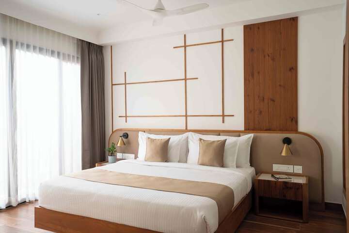 Room 8 of 28
