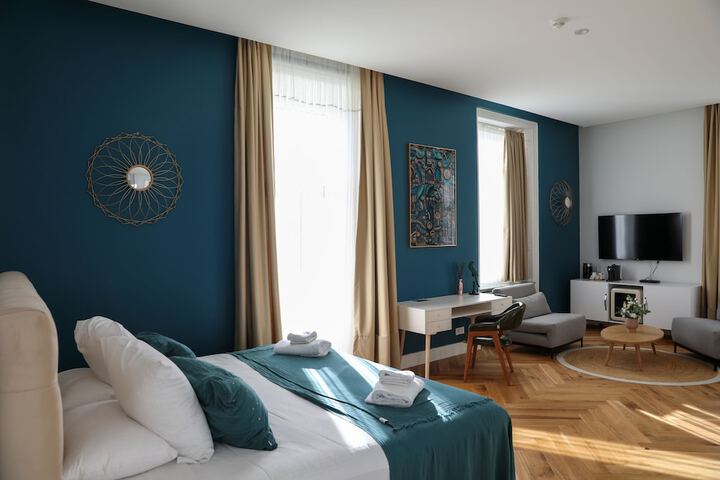 Room 16 of 60