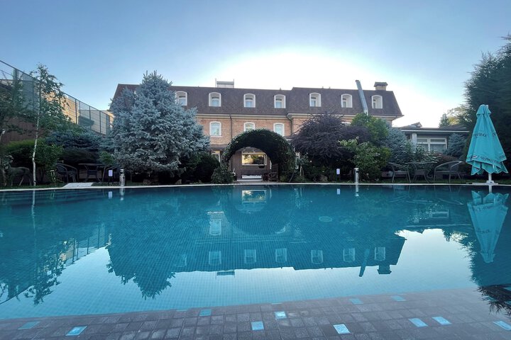 Pool 61 of 74