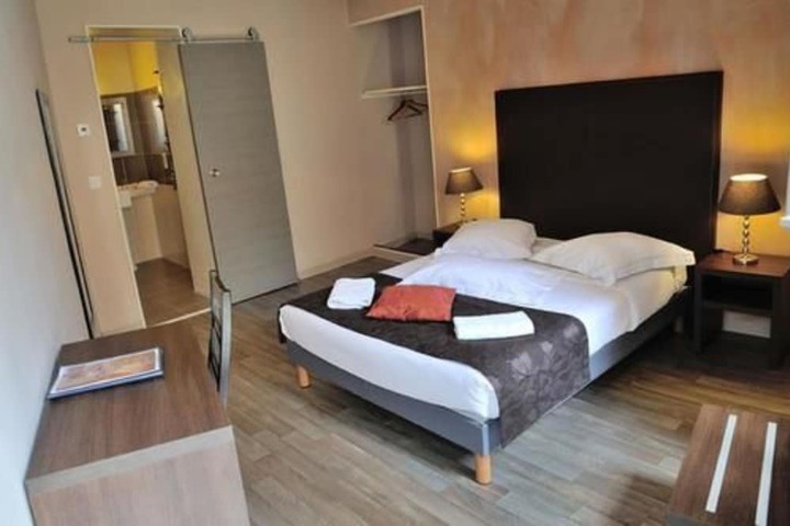 Room 2 of 19