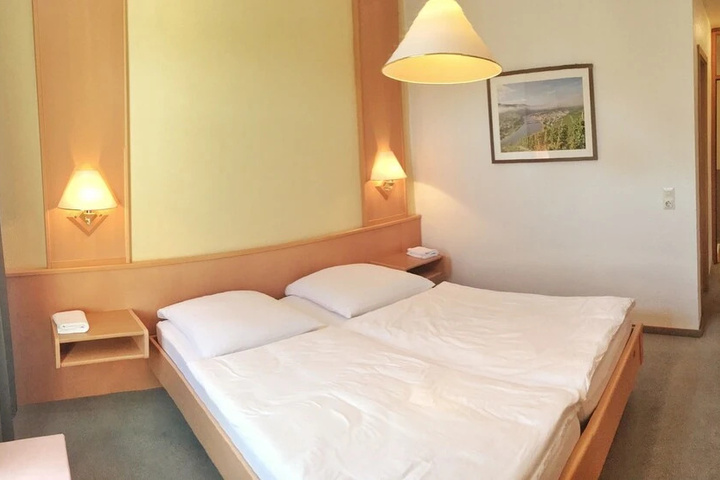 Room 3 of 13