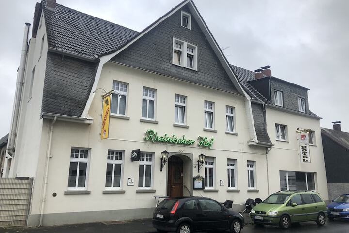 Hero Image 1 of 25