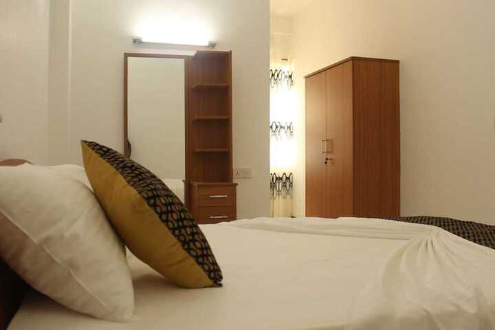 Room 16 of 84
