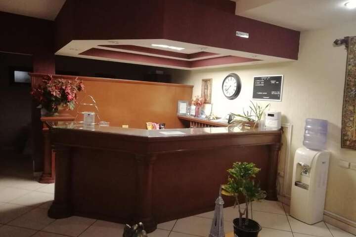 Photo of Hotel Versalles Inn