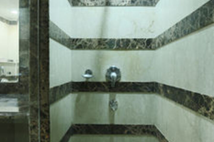 Room 3 of 21