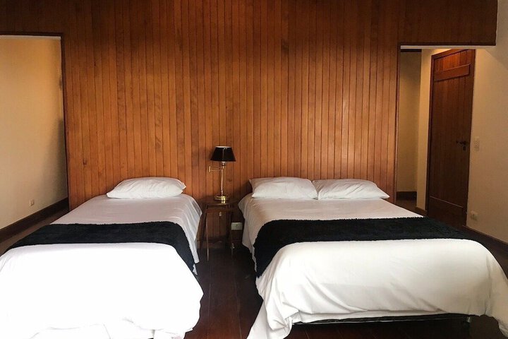 Room 4 of 329