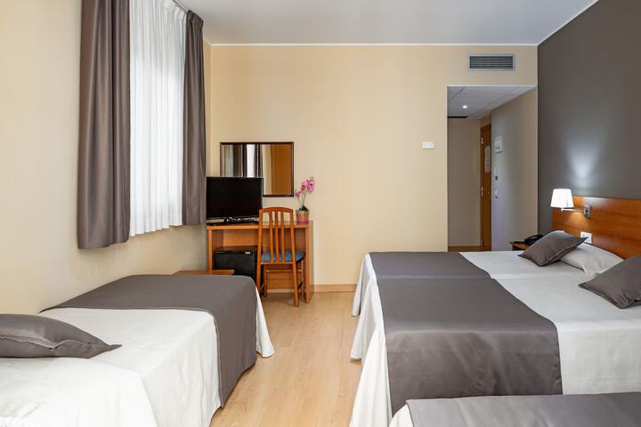 Room 3 of 19