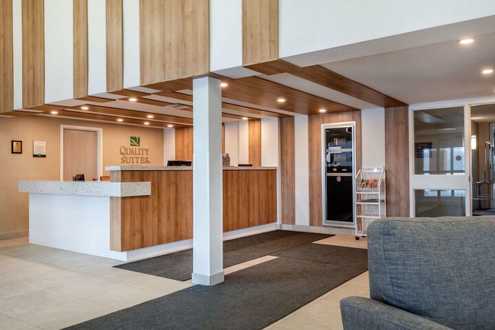 Hotel Interior 4 of 33