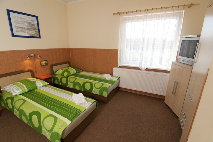 Room 4 of 36