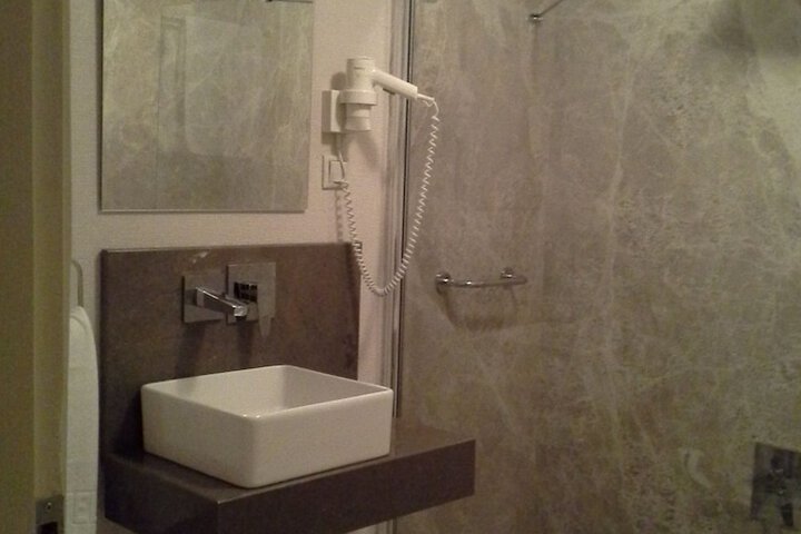 Room 20 of 31