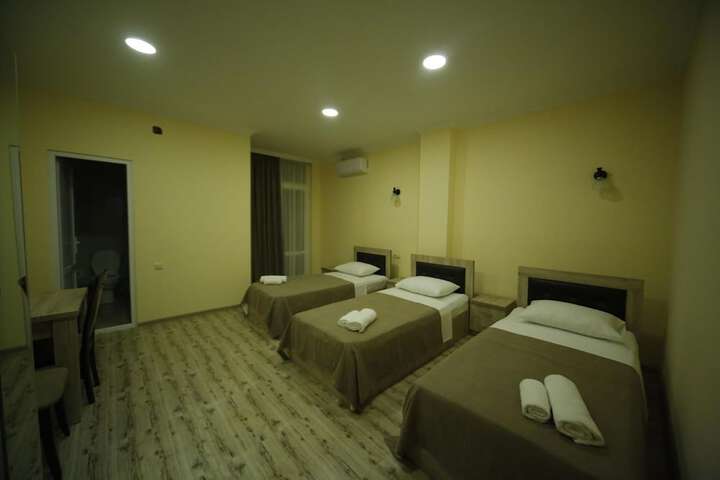 Room 25 of 51
