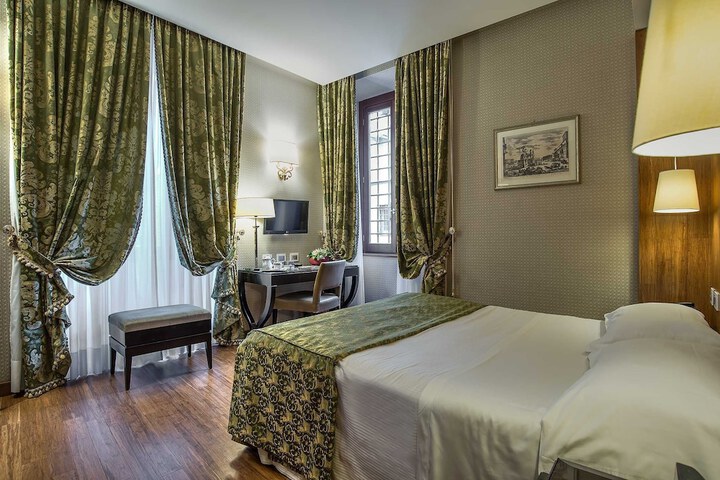 Room 46 of 125