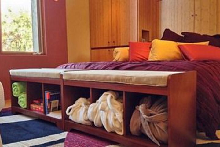Room 17 of 28