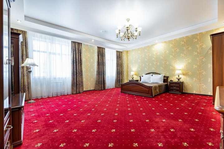 Room 26 of 98