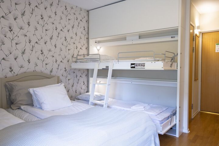 Room 12 of 35